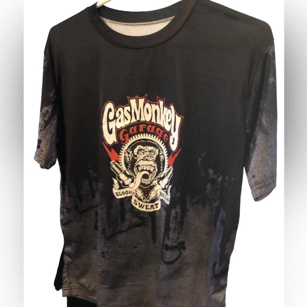 Gas Monkey Garage Dallas Tx, no tag blood sweat beers , Med